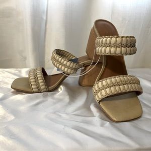 Universal Thread Heels